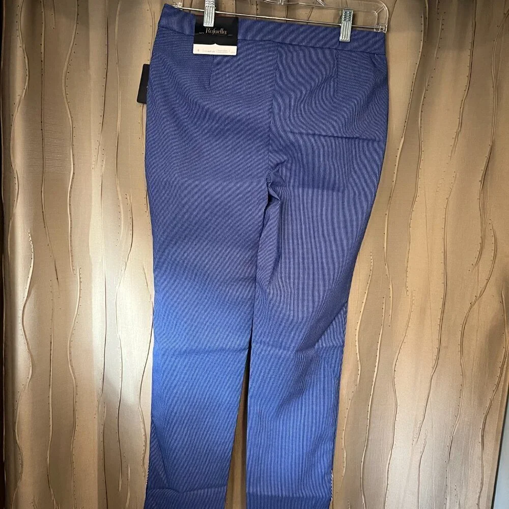 NWT Rafaella Blue Pull On Stretch Capri Pants, Size 4